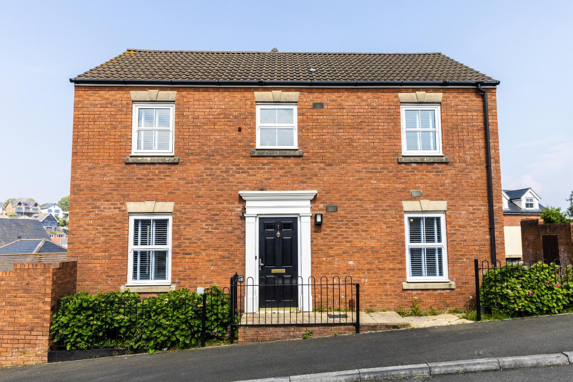 Limeslade House In - Family & Dog Friendly Holiday home *